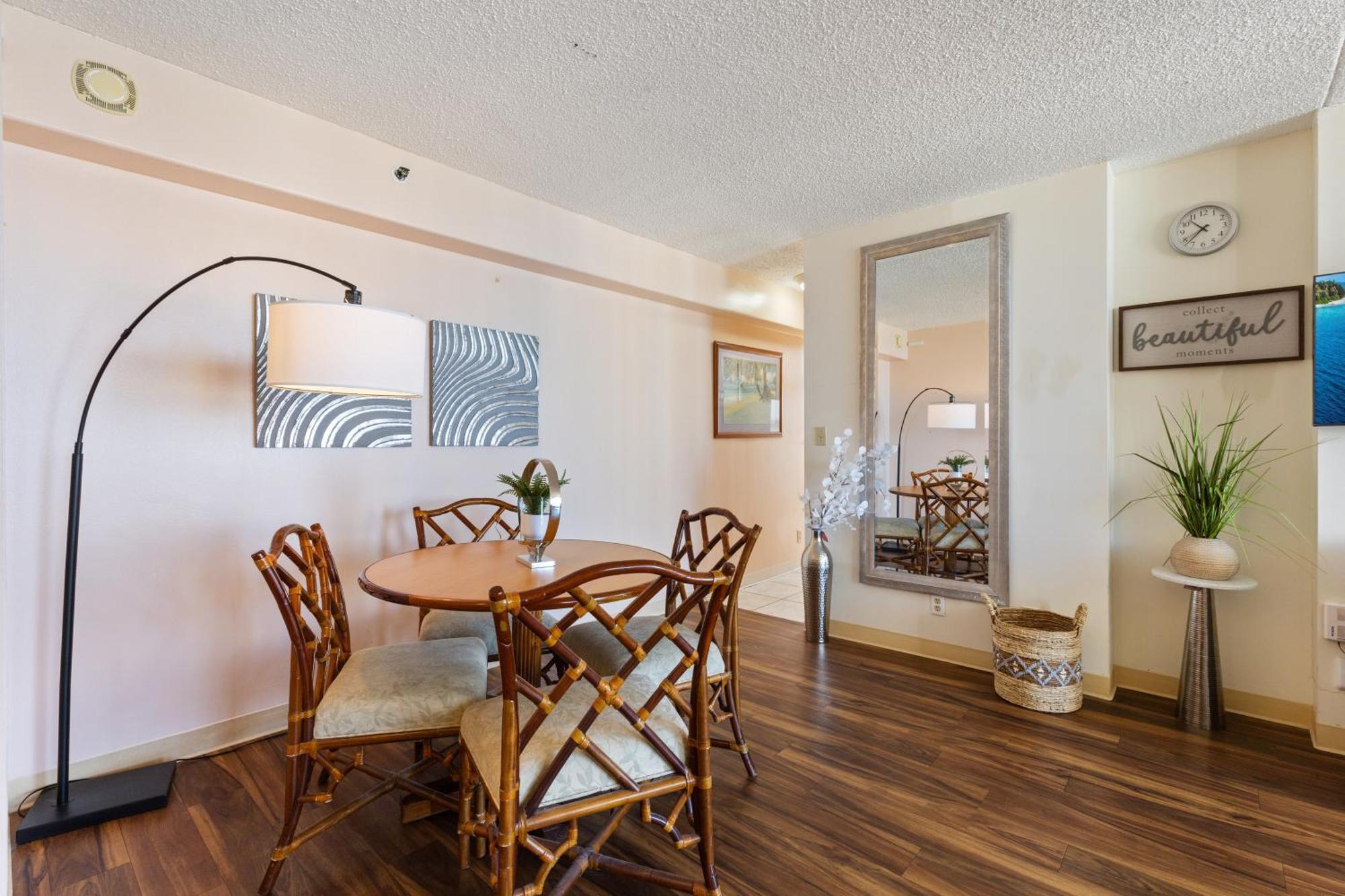 Beautifully Renovated 32Nd Floor Deluxe Ocean View Waikiki Condo Condo Honolulu Exterior photo